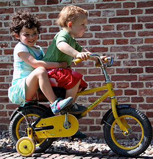 Велосипед для ребенка 2-3 лет